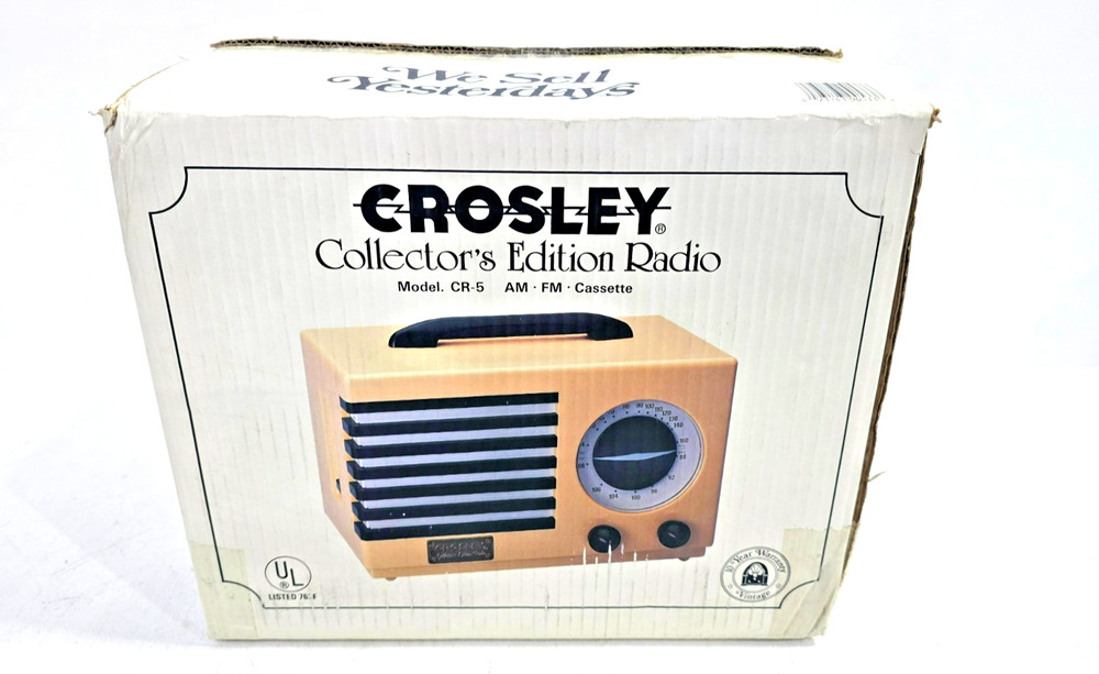 Crosley Collectors Edition CR-5 AM FM Cassette Radio NEW IN OPEN BOX